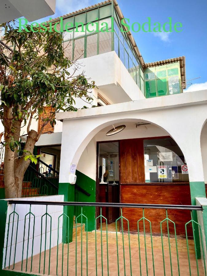 Residencial Restaurante Sodade Mindelo Bagian luar foto